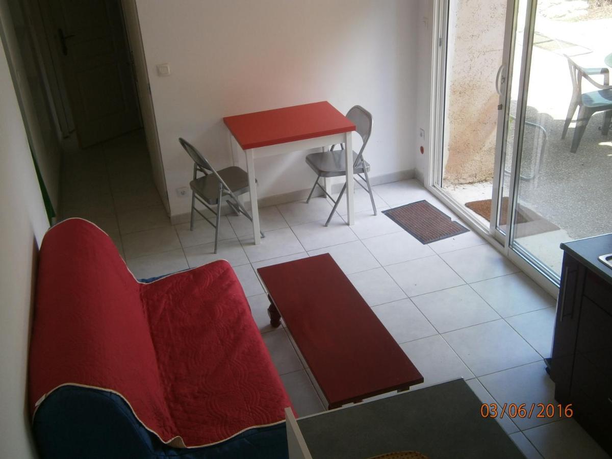 Les Conils - Gites Et Chambres D'Hotes Saint-Pierre-de-Vassols Bagian luar foto